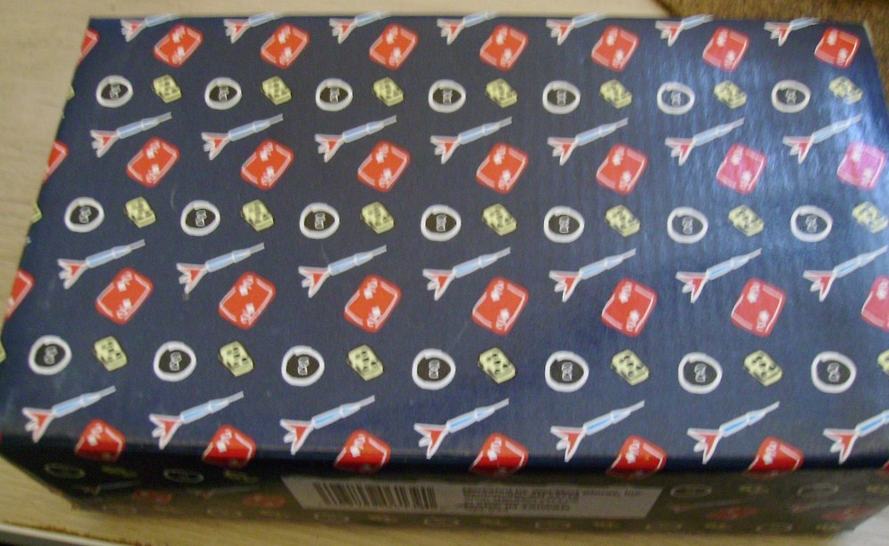 Desktop MINI POOL TABLE World Showcase Gift Collection Open Box Great Condition