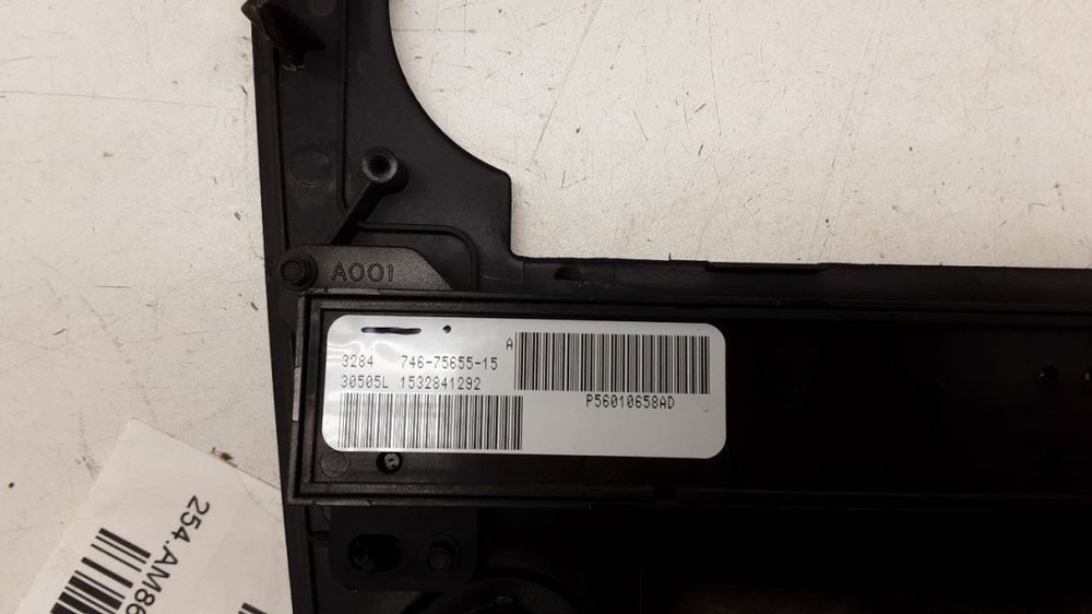 GRANDCHER 2005 Dash Bezel 371645