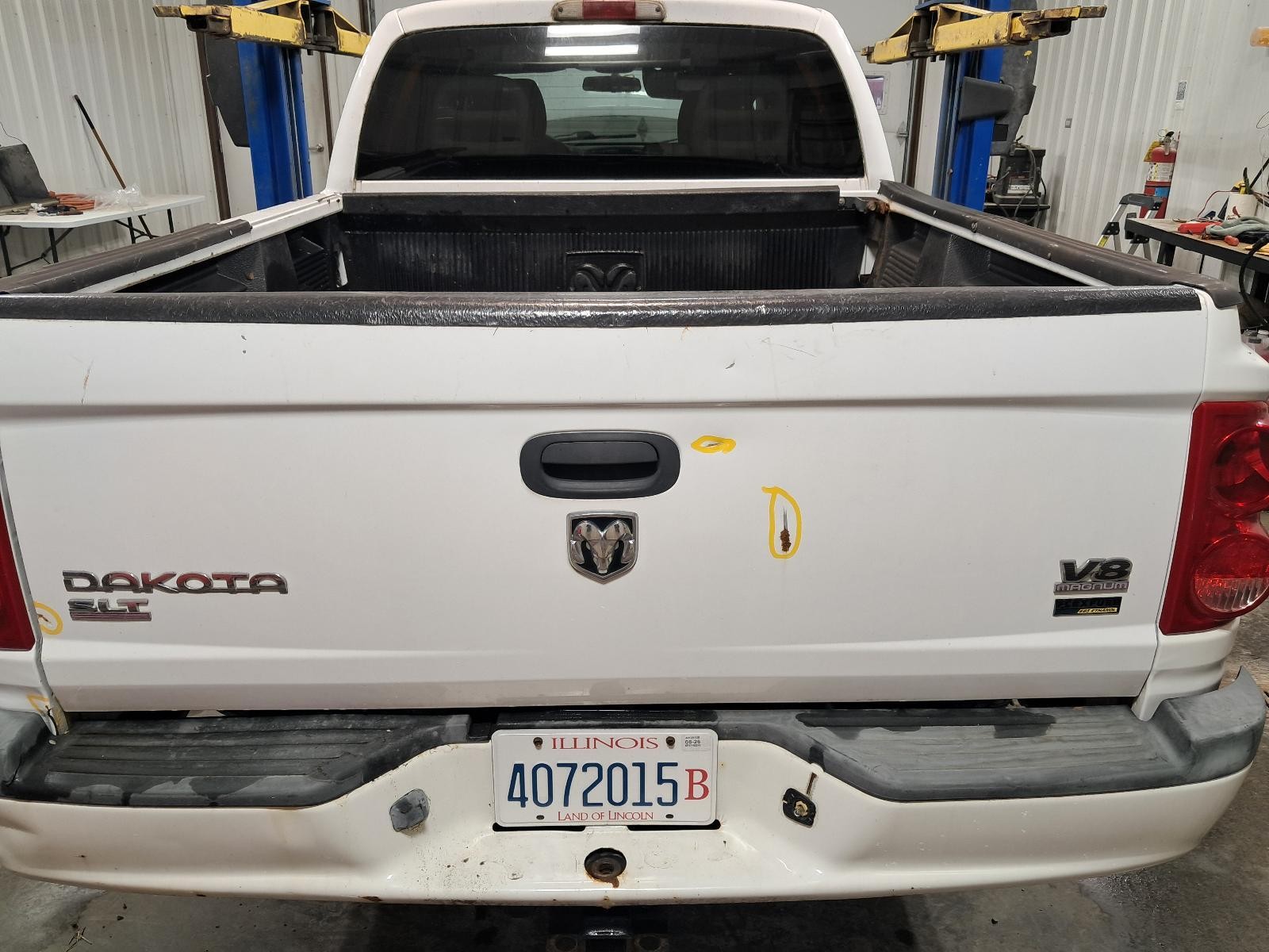 2007 DODGE DAKOTA Glove Box