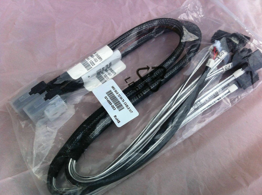 Intel Server P4304 - OEM Mini SAS to SATA Cable Kit Assembly
