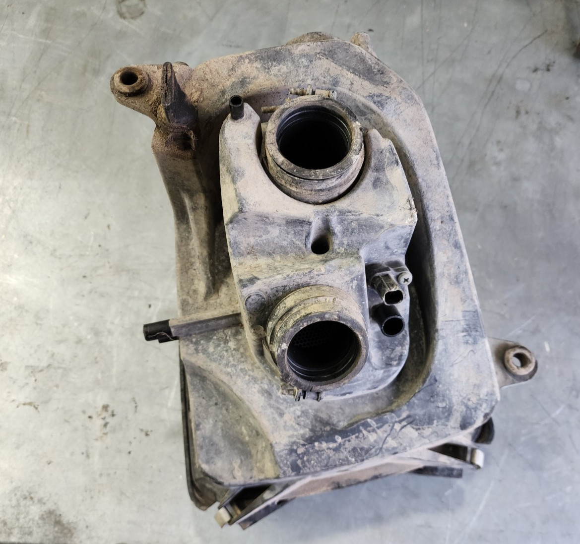 12 - 15 Kawasaki Brute Force 750 Airbox Air Box 11010-0152