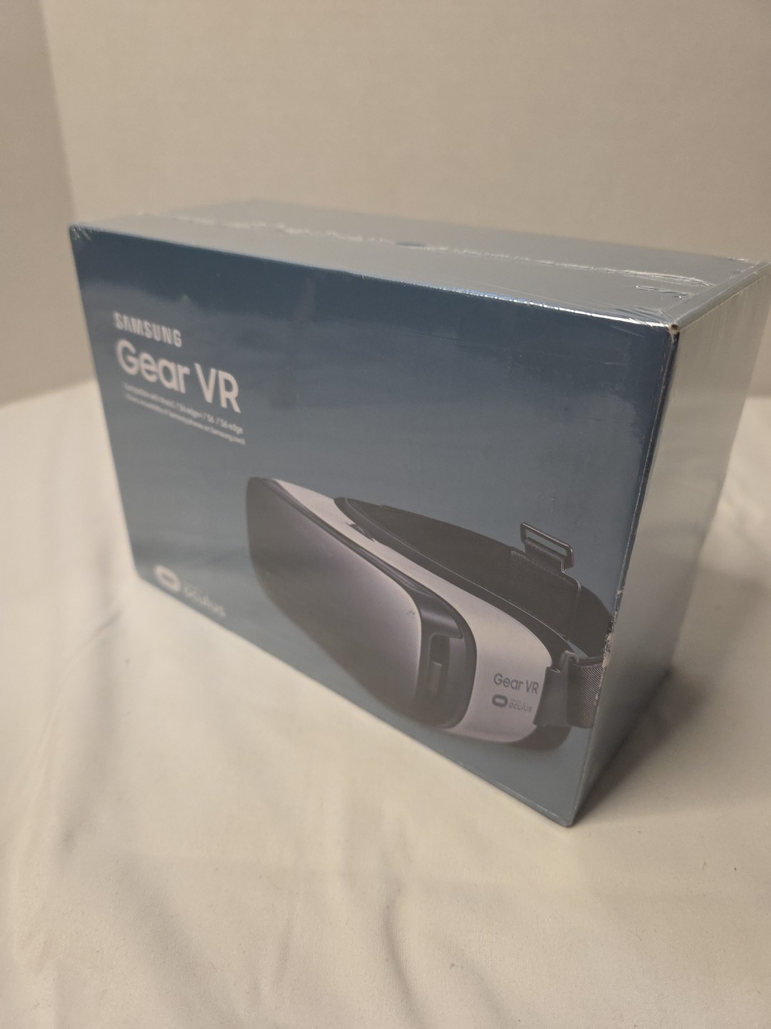 Samsung Gear Virtual Reality Headset Brand New Sealed