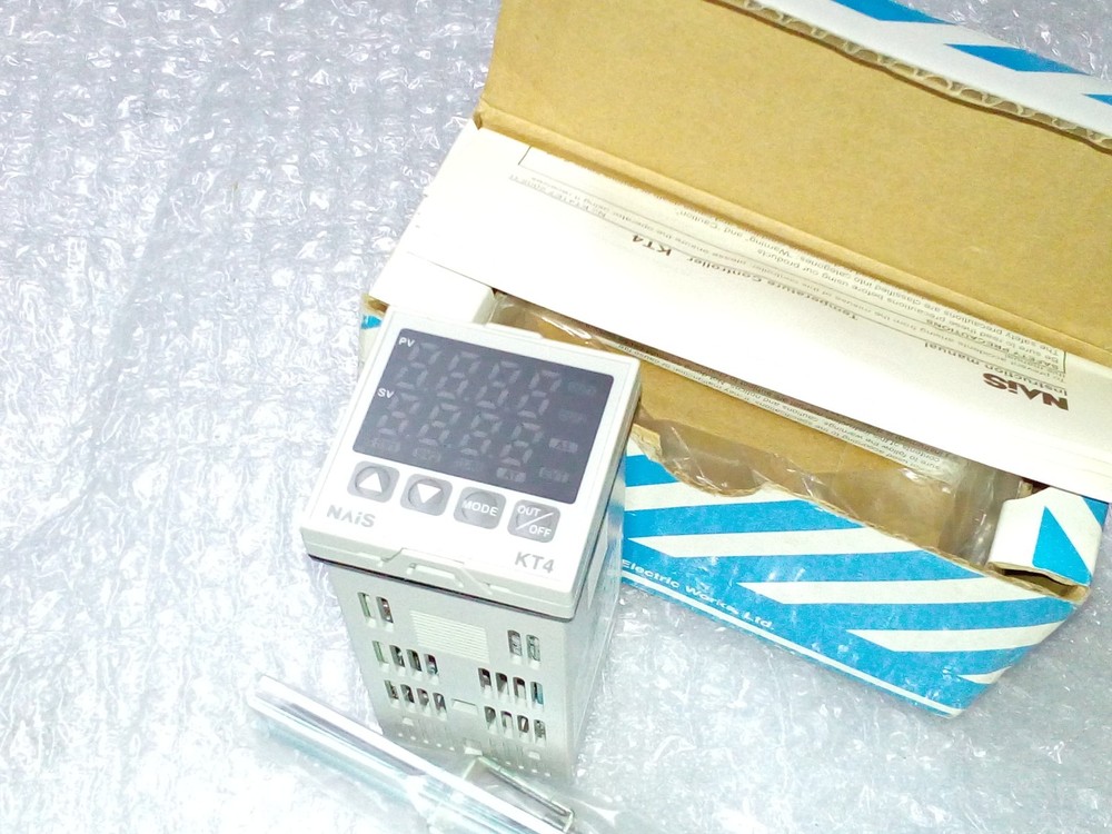 NAIS AKT4111100 TEMPERATURE CONTROLLER