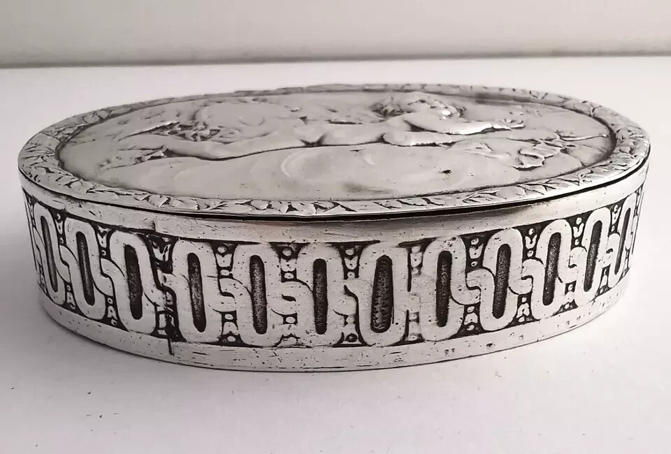 Berthold Muller Solid Silver Table Box - Chester 1901
