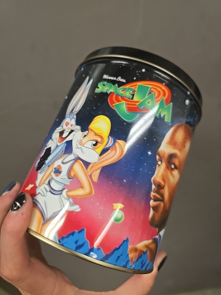 Michael Jordan Warner Bros. 1996 Space Jam Tin Nice!