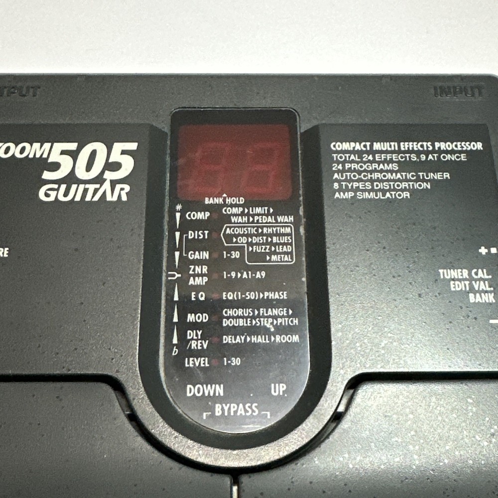 Zoom 505 Guitar Compact Multi Effects Processor Pedal Only Untested
