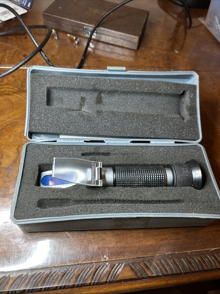 Portable Refractometer Fully Functional With Case