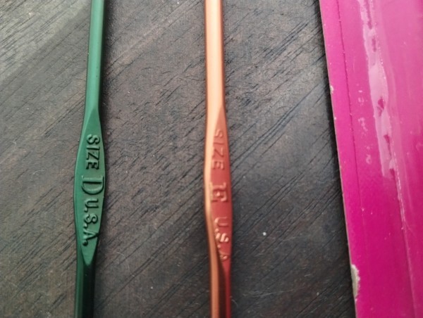 boye crochet hook D E I & K set of 4