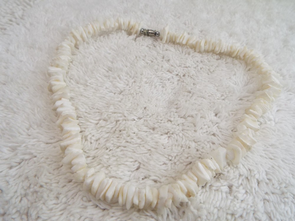 White Shell Necklace (G13)