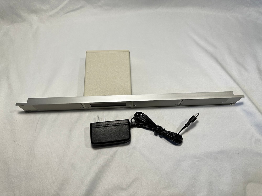 Masterclock TCD-200 Time Code Driven Clock w/Rack Mount