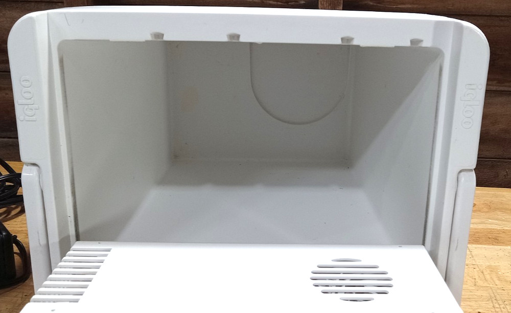 Used Igloo KOOL MATE 18  Thermoelectric Cooler