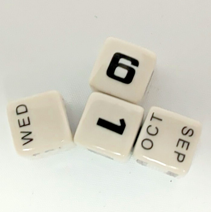 Ceramic ELEPHANT w/ PERPETUAL CALENDAR Blue Thailand - 3.5" Long x 2.5" Tall