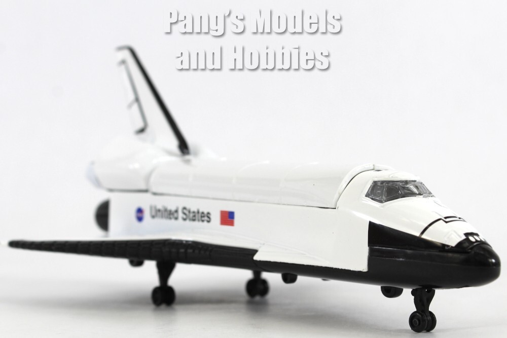 Space Shuttle - Astronauts and Display Stand 1/200 Scale Diecast & Plastic Model