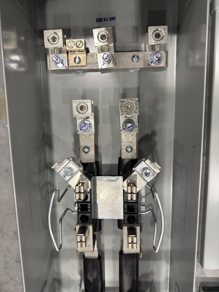 Talon 200A Socket Pedestal (UAP2317-PPWI)