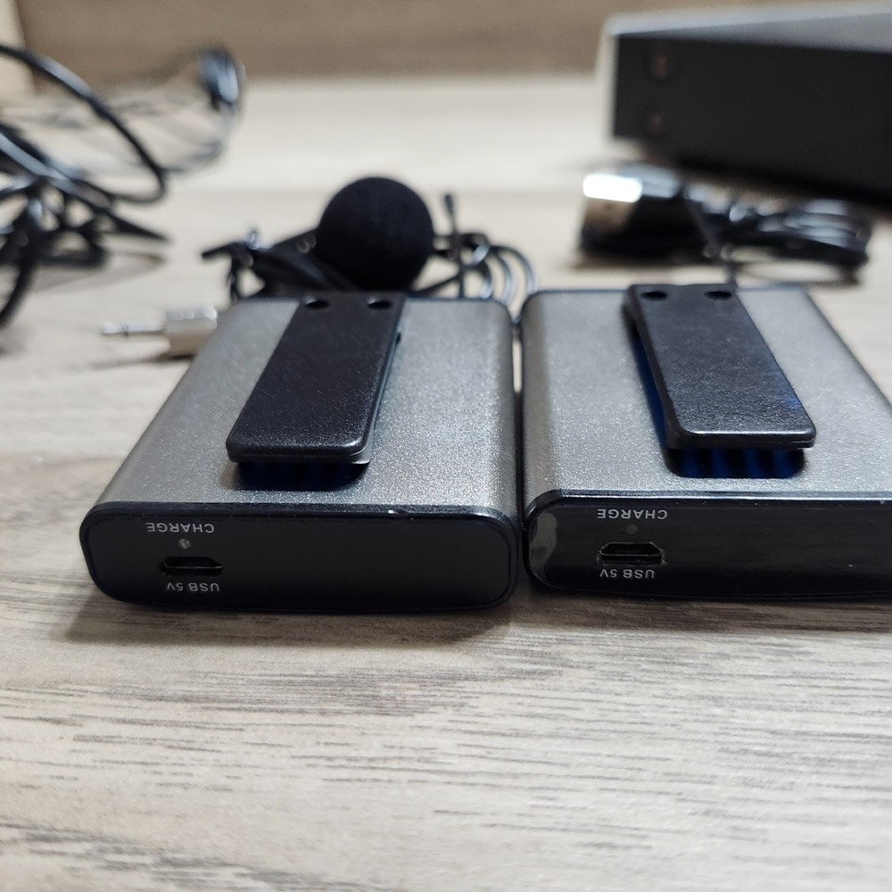 Hotec Wireless Microphone System 2Wireless Mics