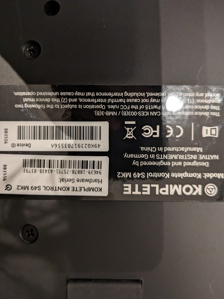 Native Instruments KOMPLETE KONTROL S49 MK2 Smart Keyboard Controller
