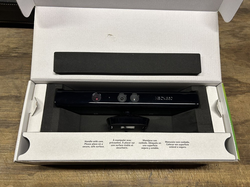 XBOX 360 KINECT MOTION SENSOR CONTROLLER OPEN BOX