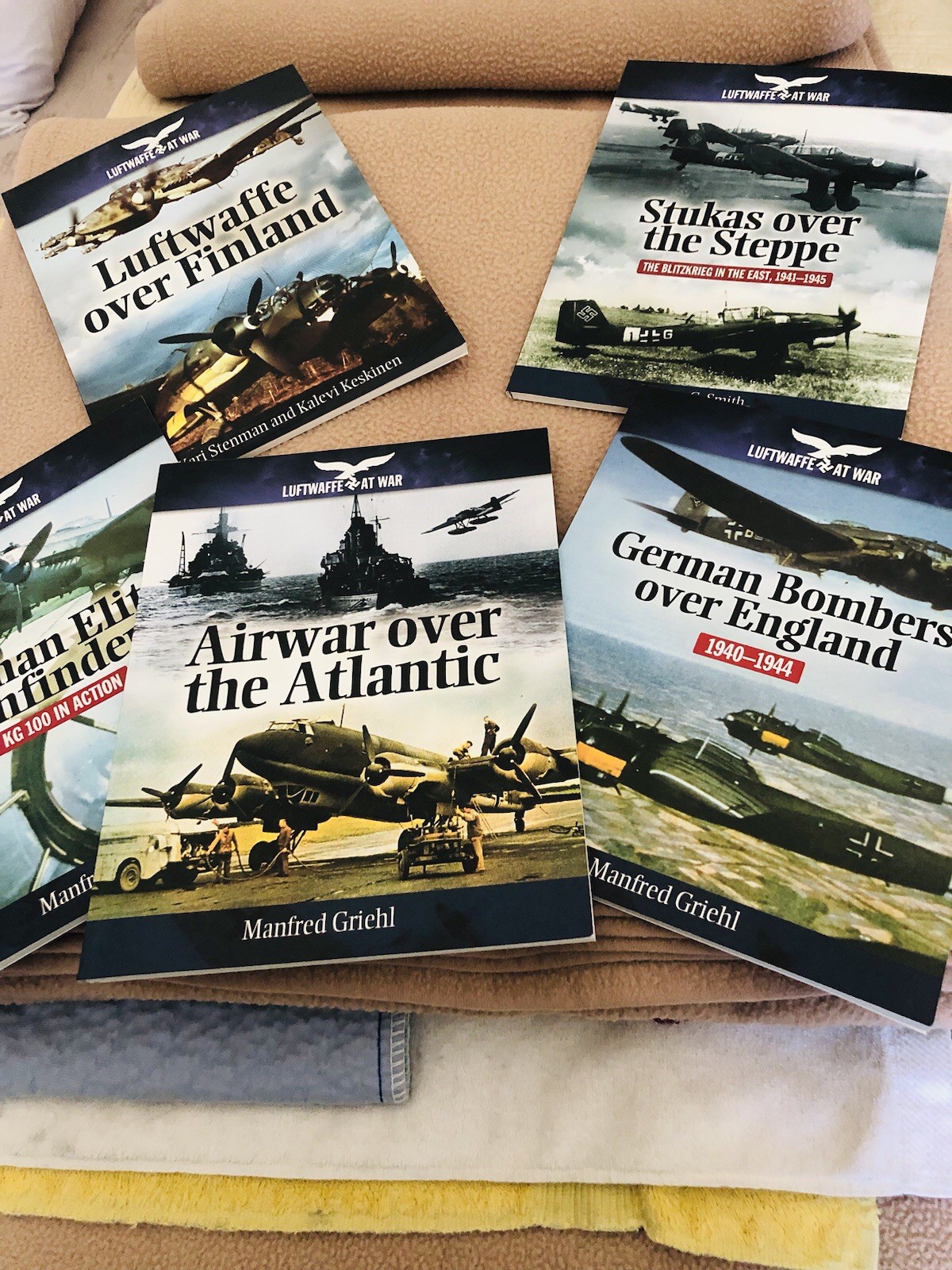 Lot  5 New Luftwaffe Air War , German  Bombers , Stukas Over The Steppe, etc.