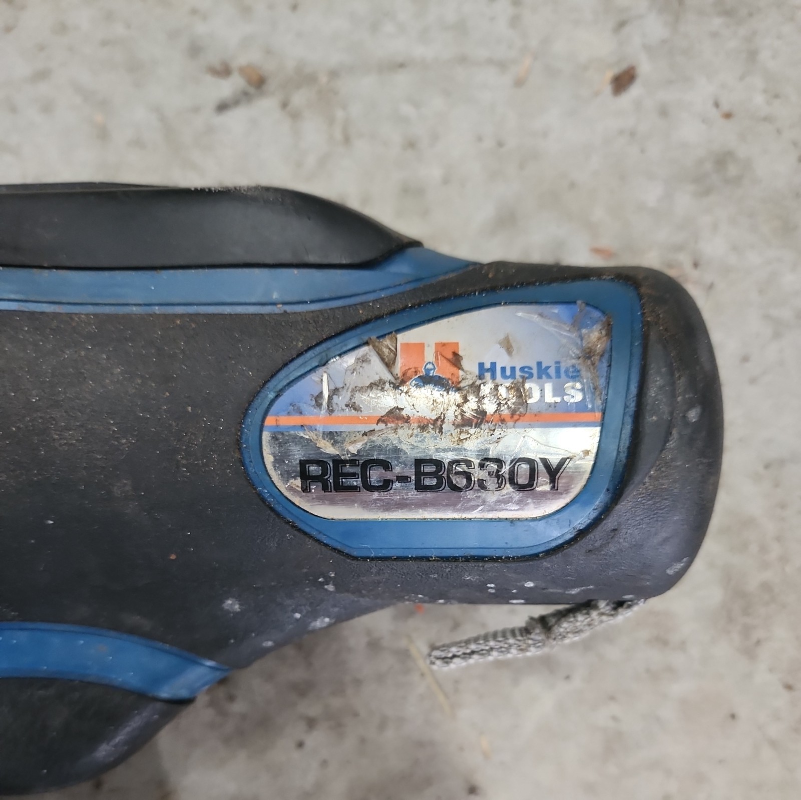 ROBO CUTTER B630Y comes with battery