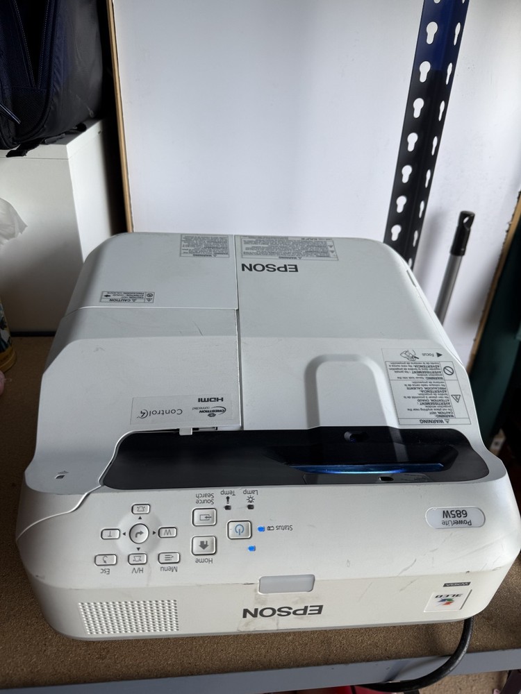 Epson LCD Projector PowerLite 685W Model H744A