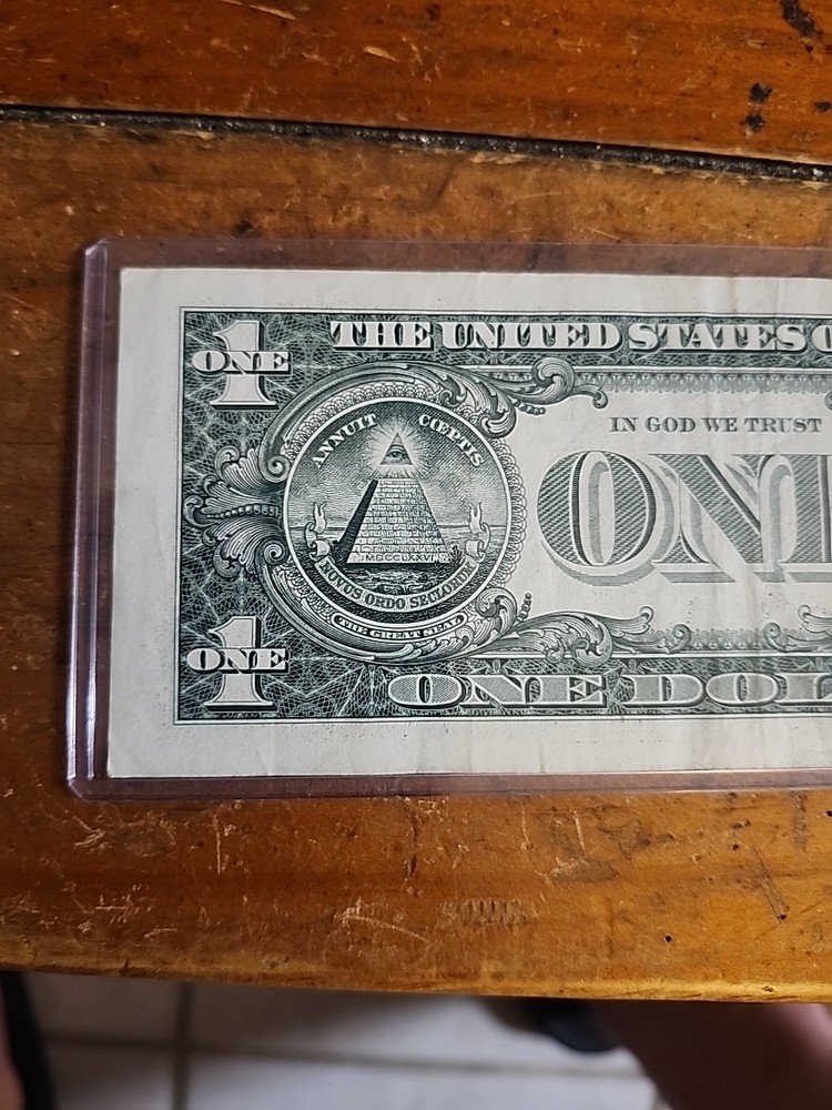 Off Centered Print Error 2017A $1 Bill Star Note 500k Run 3 Serial L06523782*