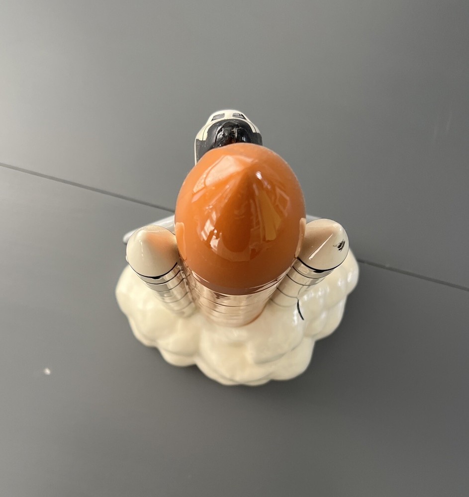 NASA Space Shuttle Orbiter Discovery Full Stack Desk Display RARE Ceramic