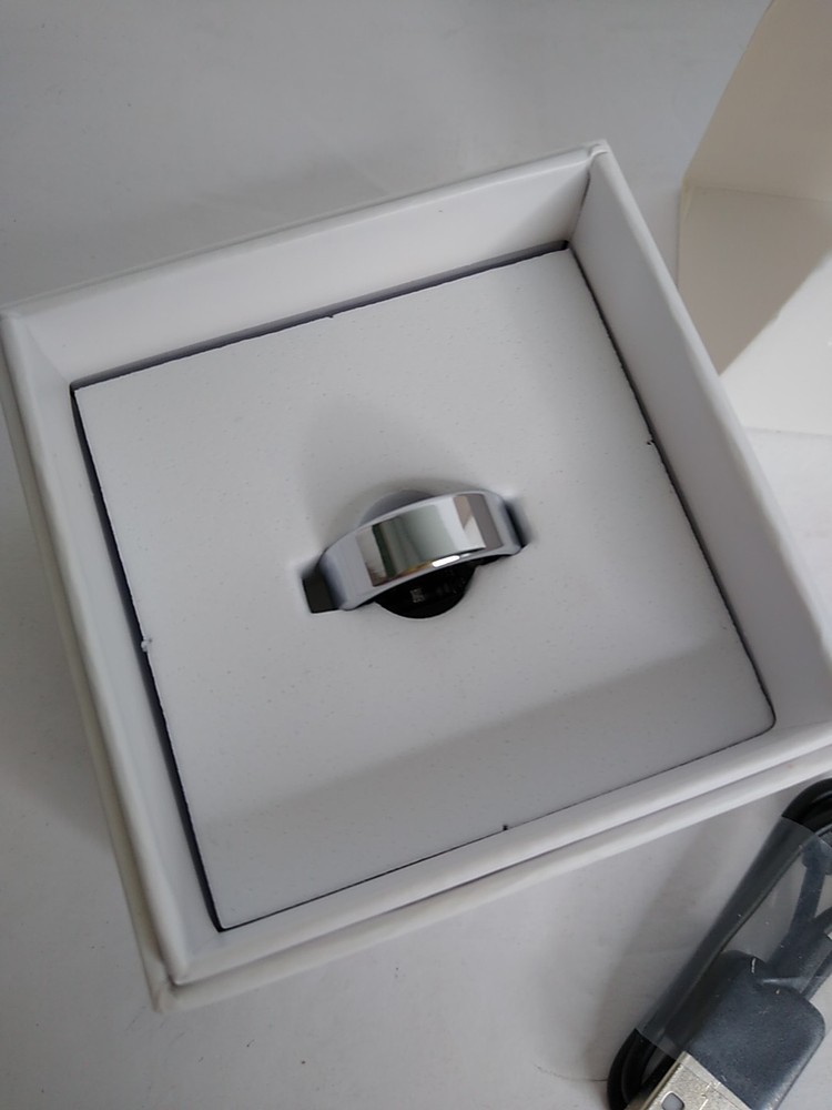 Smart Ring Health Tracker Silver Size 9 OPEN BOX With Charging Cable