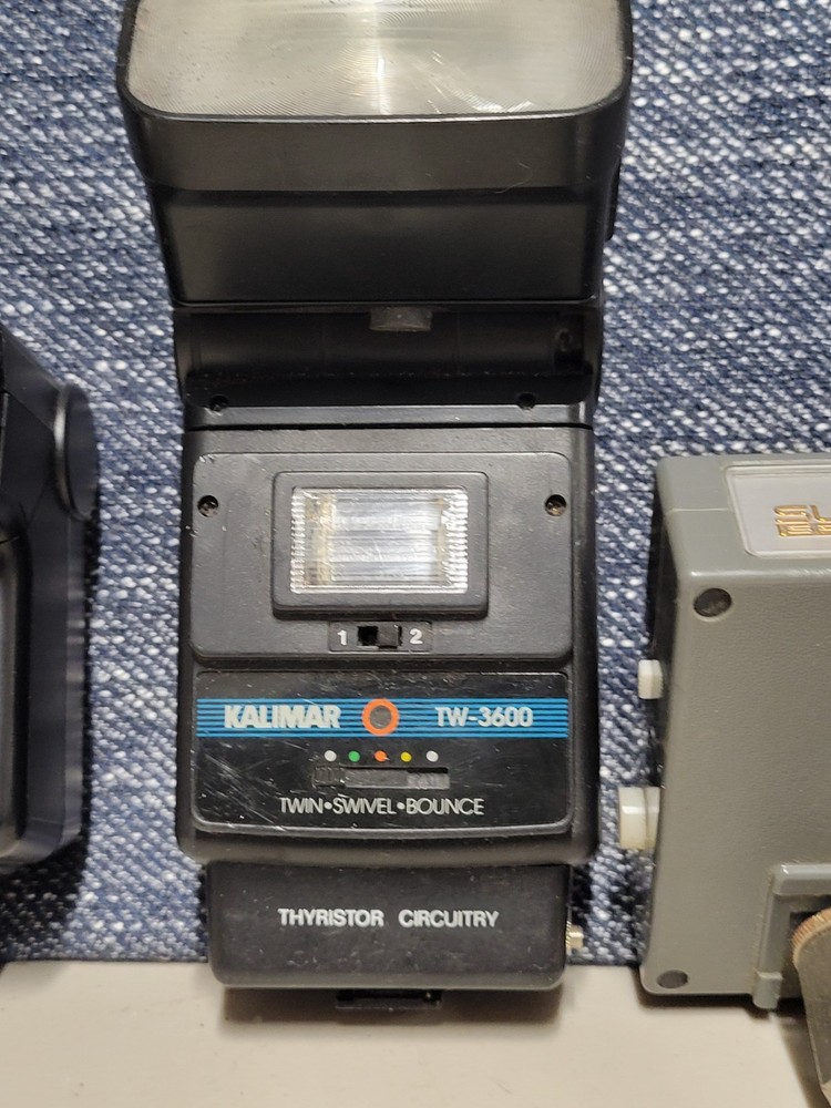 Lot of Camera Flashes UNTESTED