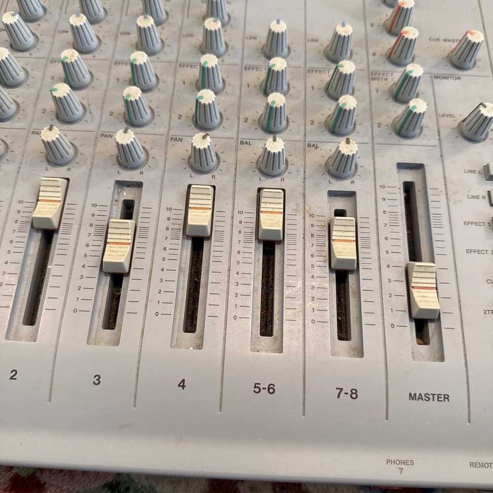 Tascam Digital PortaStudio 564 - Powers On / Untested