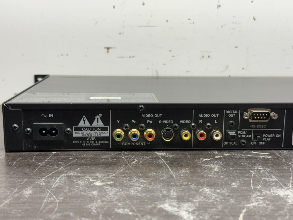 TASCAM DV-D01U Rackmountable Single Disc DVD Player - A168