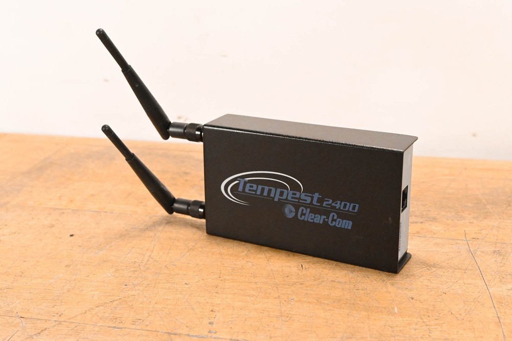 Clear-Com Tempest 2400 CCT-RT 2.4GHz Remote Wireless Transceiver Base CG01DQ8