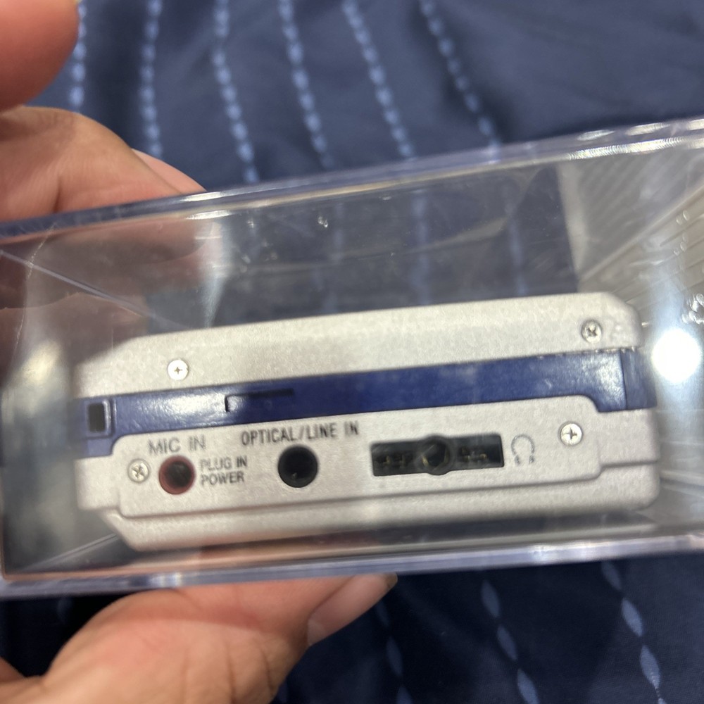 Sharp MD-MT 15 Portable Minidisc Recorder/Player Junk No Tested