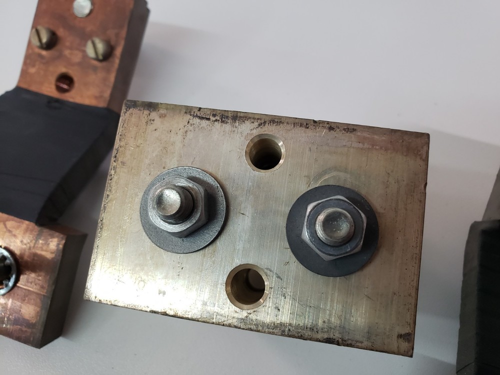 Takeout - GE CCB Panel TJJ Breaker 400a Mount Hardware Bracket Lugs Base Kit