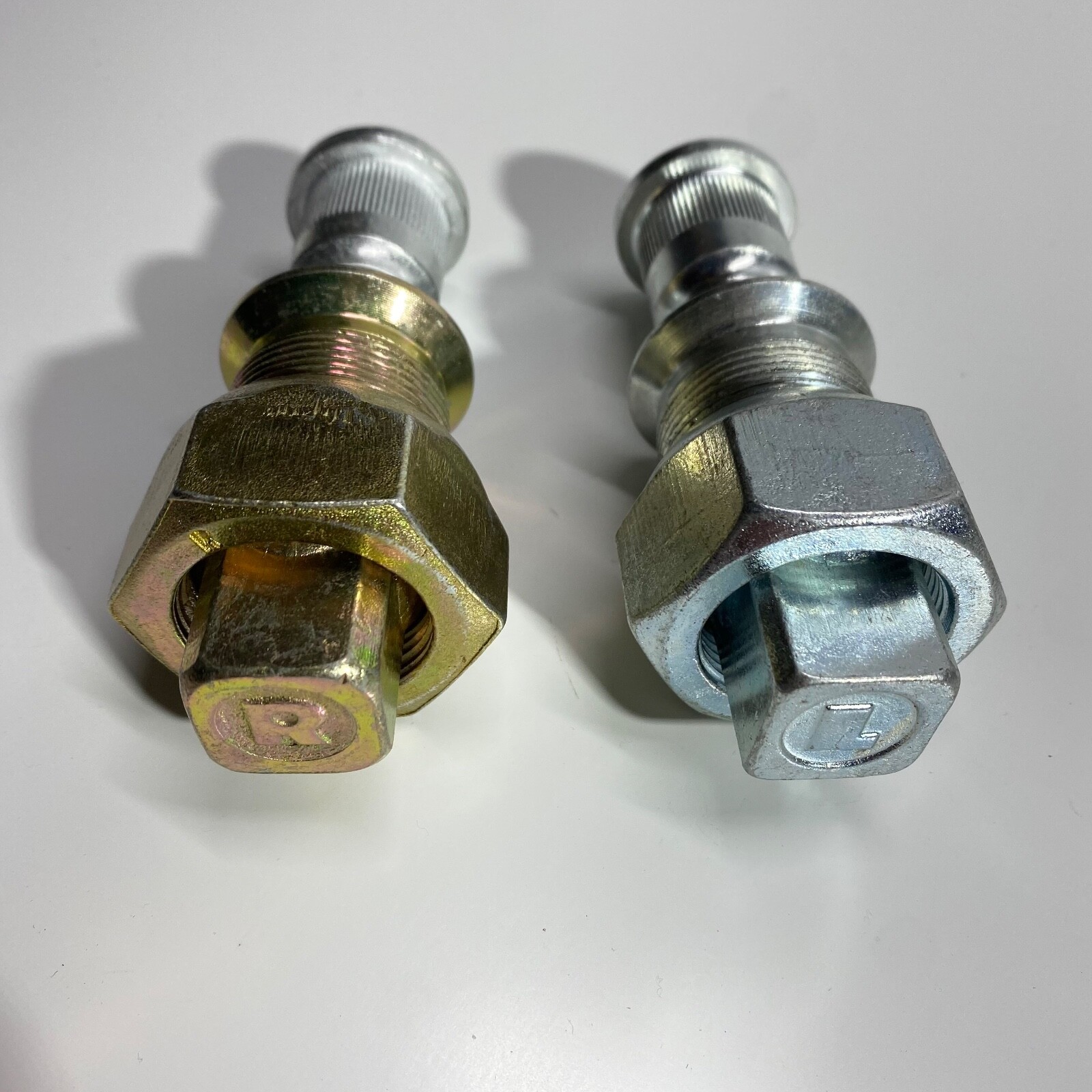 Wheel Nut + Stud Kit Rear Left Right 12Pcs ISUZU NPR NQR NPR-HD NRR 8971476142