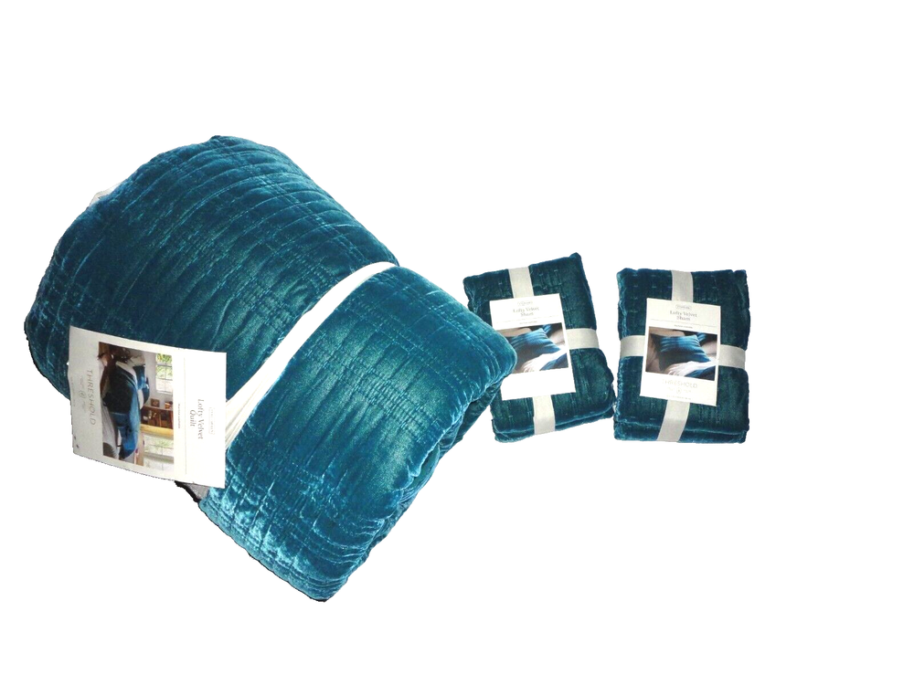 TARGET THRESHOLD LOFTY DARK TEAL VELVET (3PC) FULL/QUEEN QUILT SET