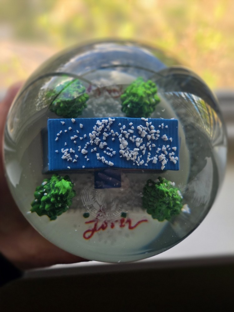 Taylor Swift Lover Snow Globe With Original Box * Authentic *