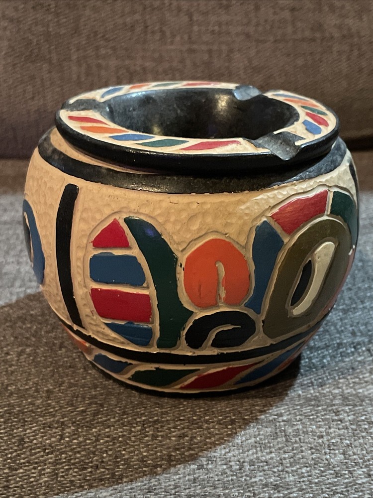 Vintage Decorative Ceramic/pottery Ashtray