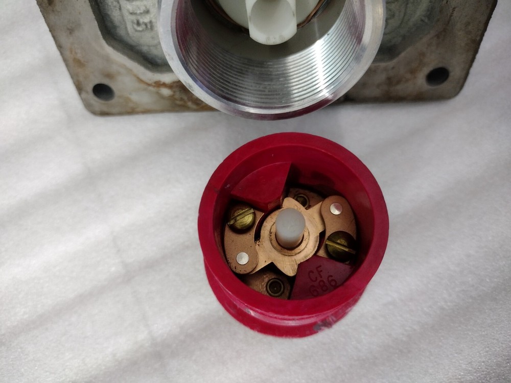 CROUSE HINDS EFD 2437S768 Model B3 125V Red Push Button Switch heavy duty