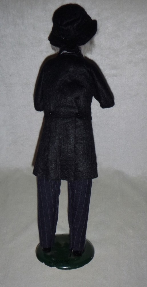 BYERS CHOICE CAROLER Parson glasses 1990