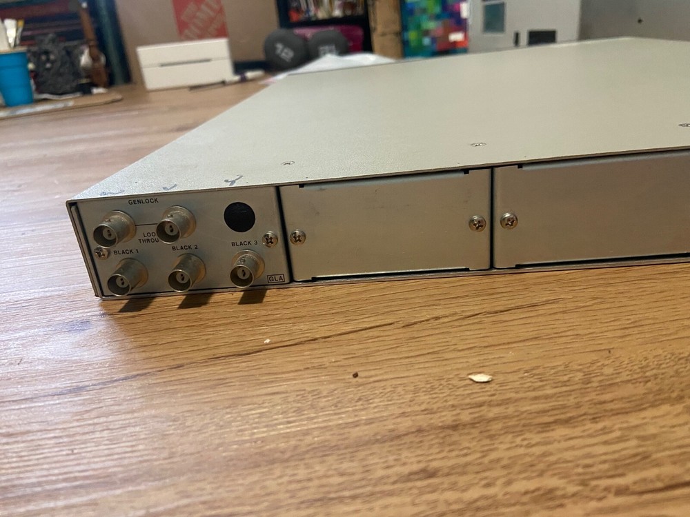 LEADER LT-443D Multiformat Video Generator Mainframe LT 443D