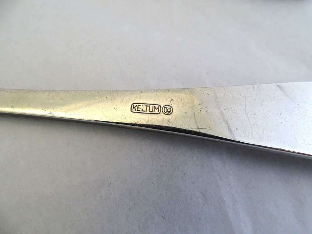 (4) Assorted Flatware / FedEx Free Shipping / 301001_PS_f4