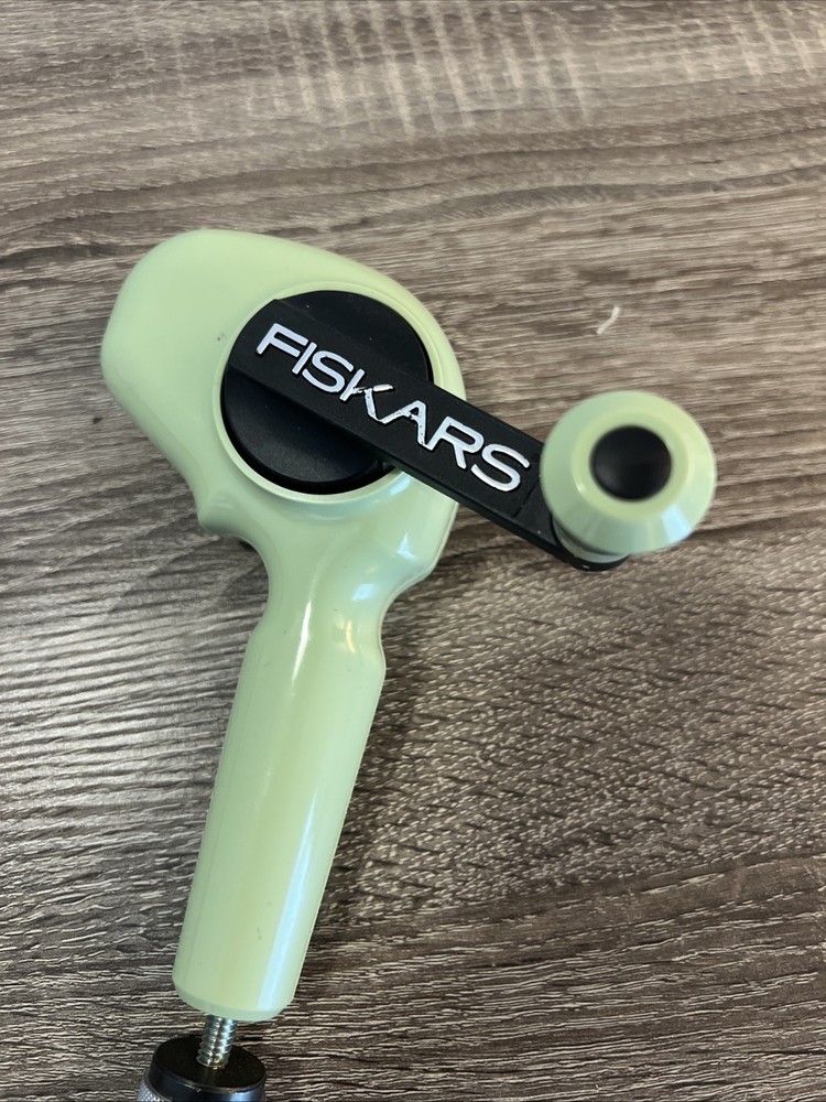 Fiskars Hand Drill 85167097J Manual Craft Tool with Bits DIY Projects & Hobbies