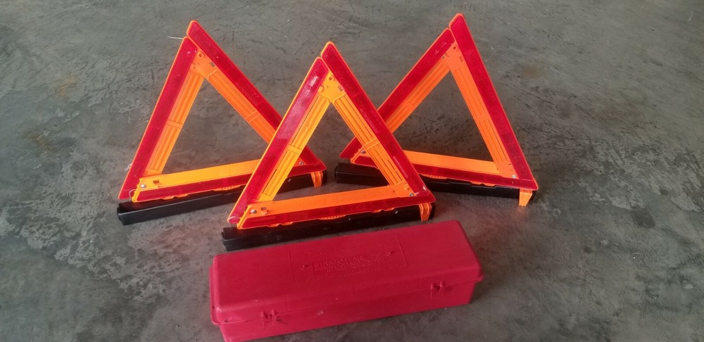Strato Flare 219 Warning Triangle Kit