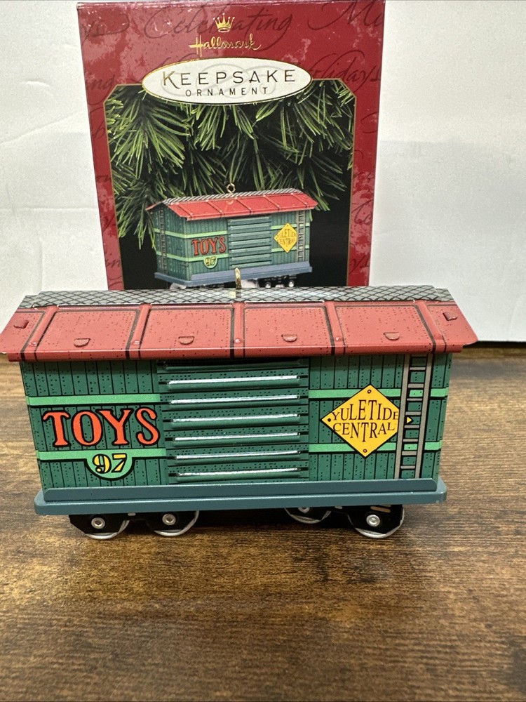 Hallmark Keepsake Ornament Yuletide Central 1997