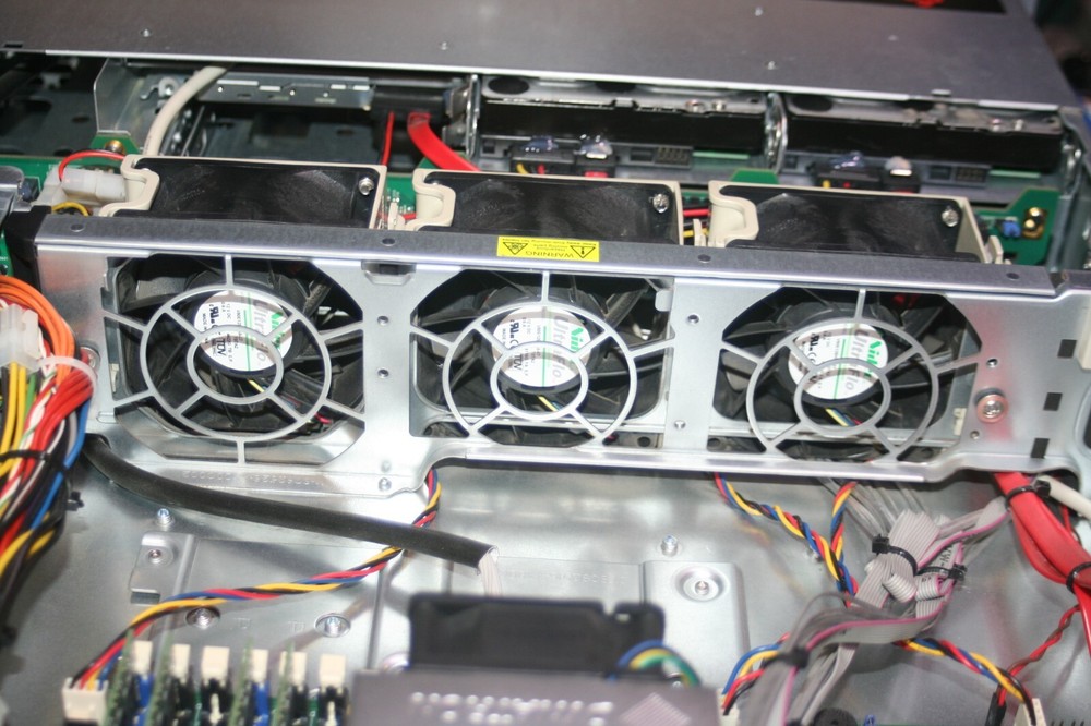 Unitrends Recovery-823 Rack Appliance Disk Array Xeon 2.67GHz