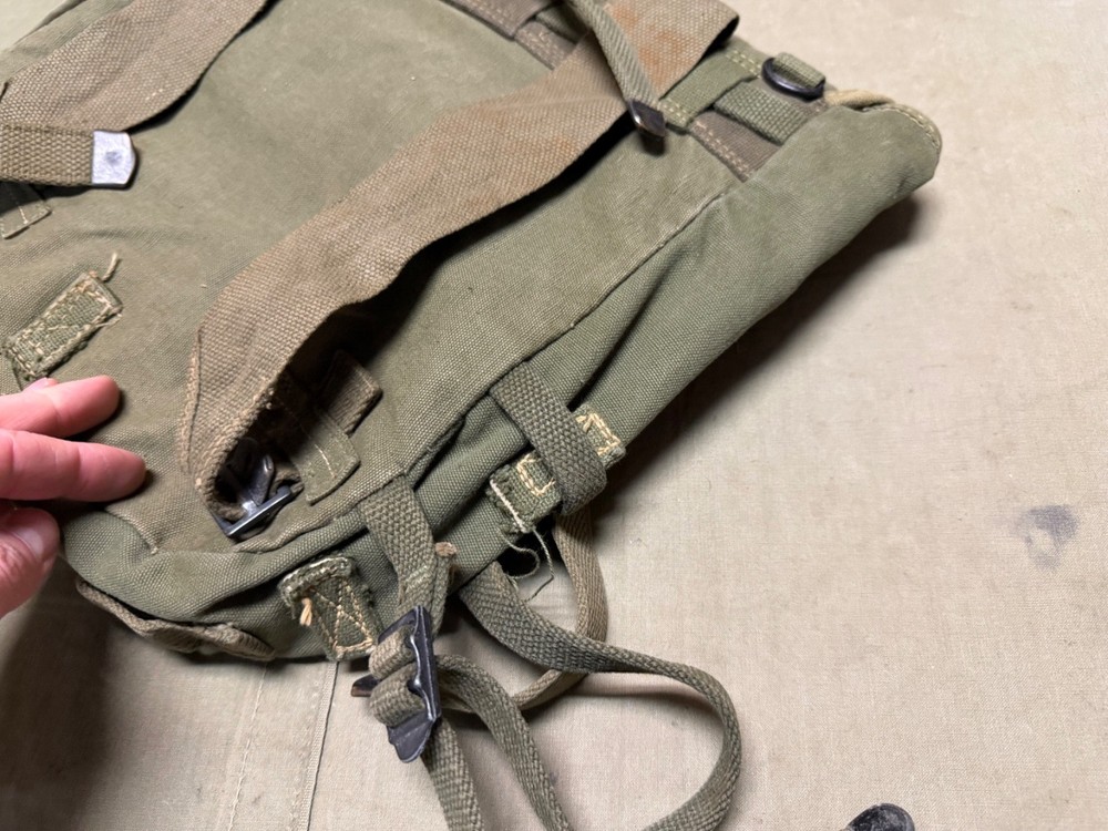 ORIGINAL WWII US ARMY M1945 UPPER COMBAT FIELD PACK & SUSPENDERS- 1945,