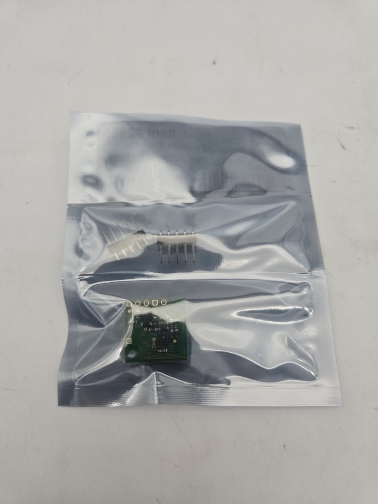 Pololu 12V, 2.2A Step-Down Voltage Regulator D24V22F122855