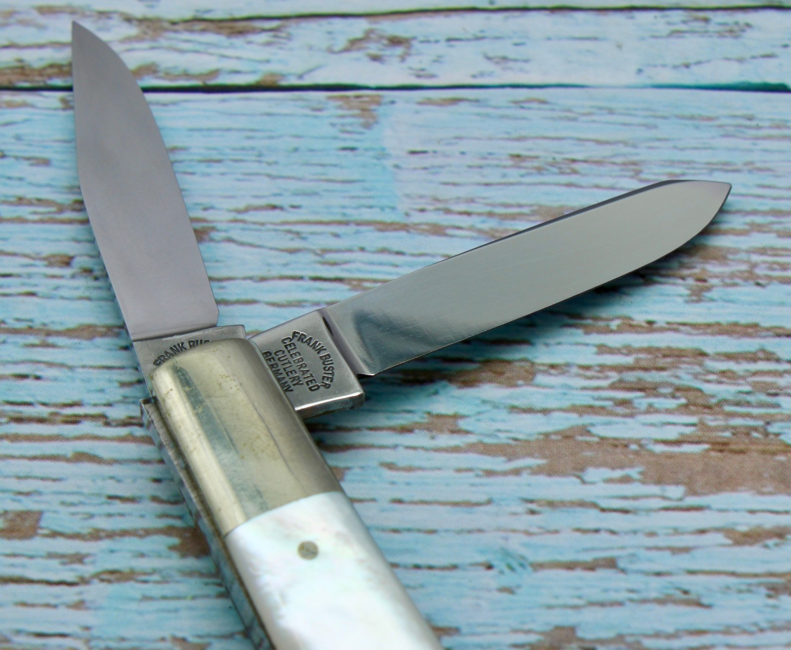 1982-1994 Fightn' Rooster Frank Buster 2.5" Pearl Trapper