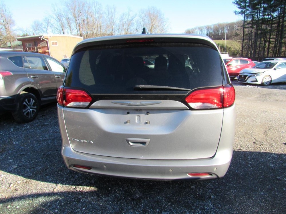 PACIFICA 2018 Glove Box 1015040