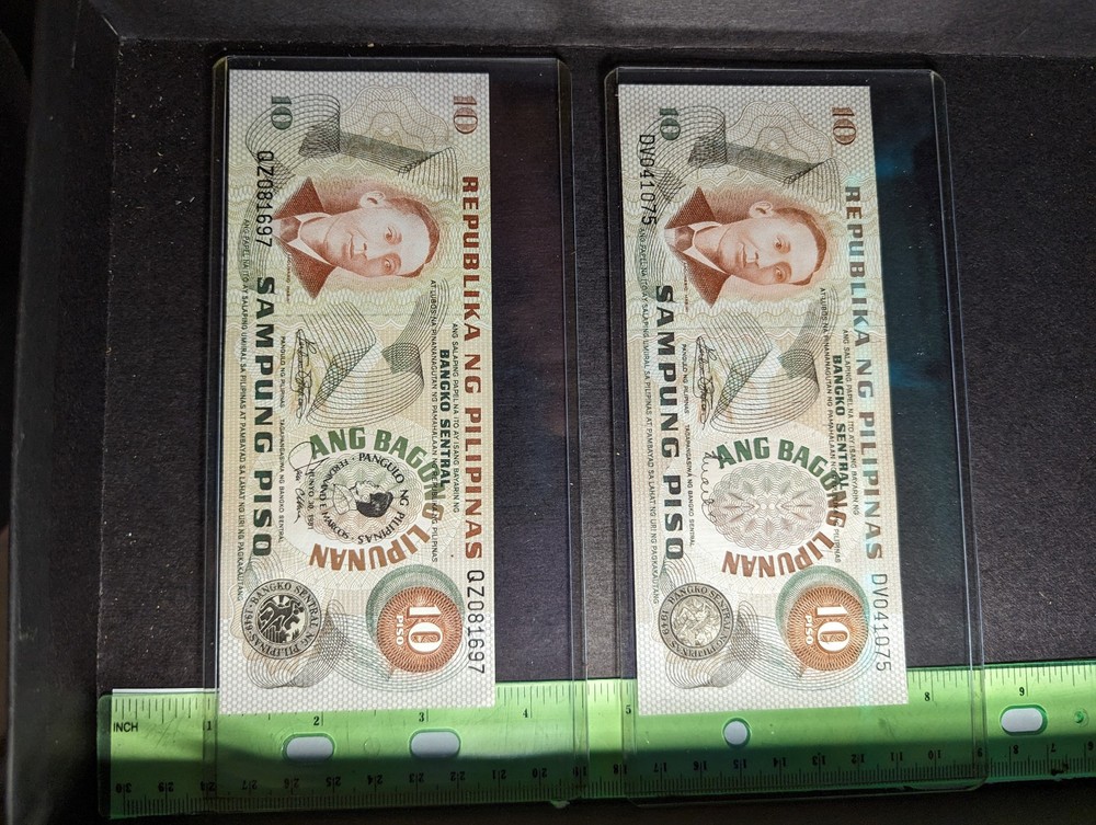 Philippines 10 Piso 1981 UNC 2 Pc LOT UNC
